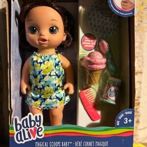 Magical Scoops Baby Doll - Blue Floral